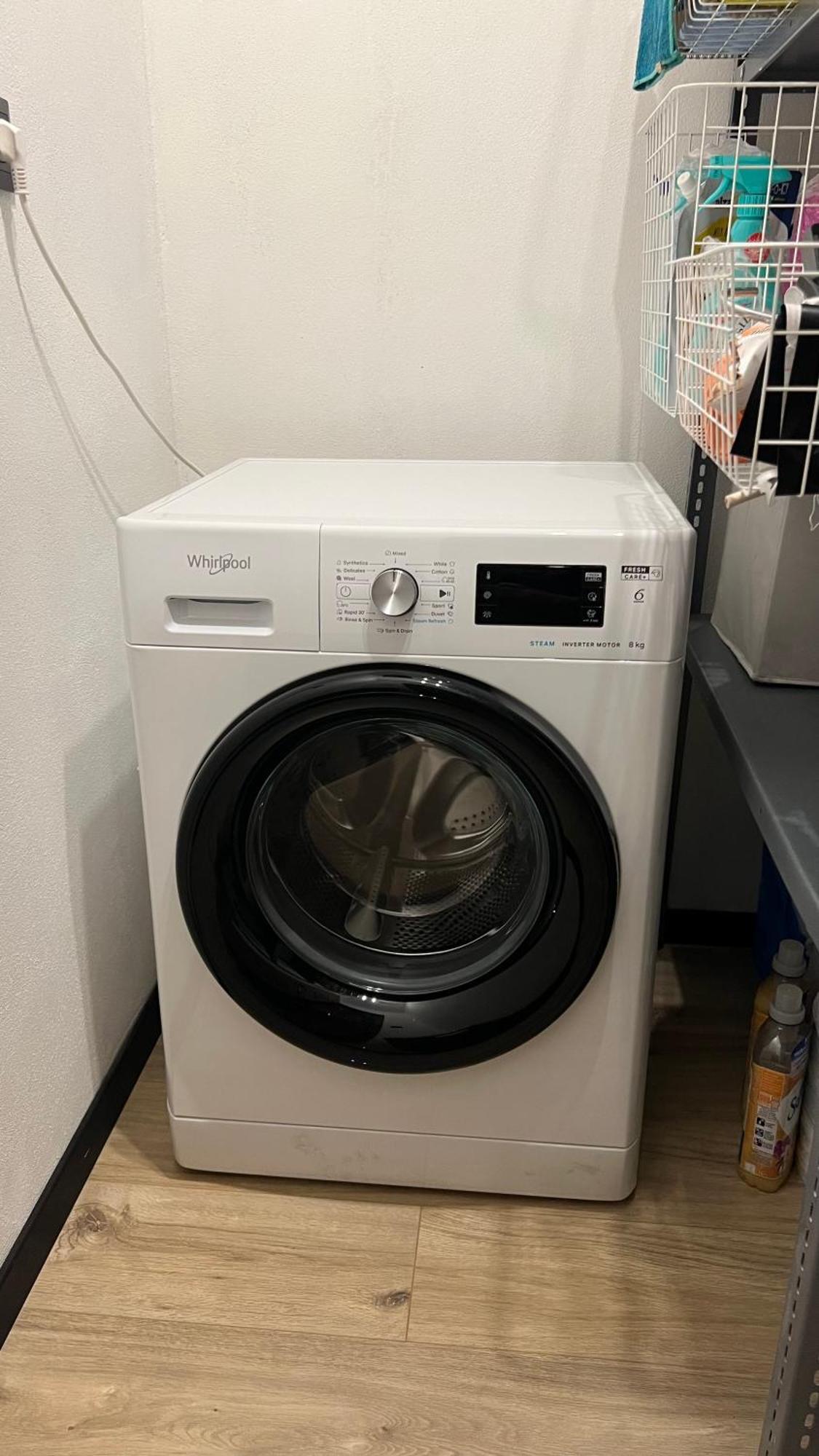Lake Apartment, 2X Free Garage, 10 Mins To Centre Bratislava Exteriör bild