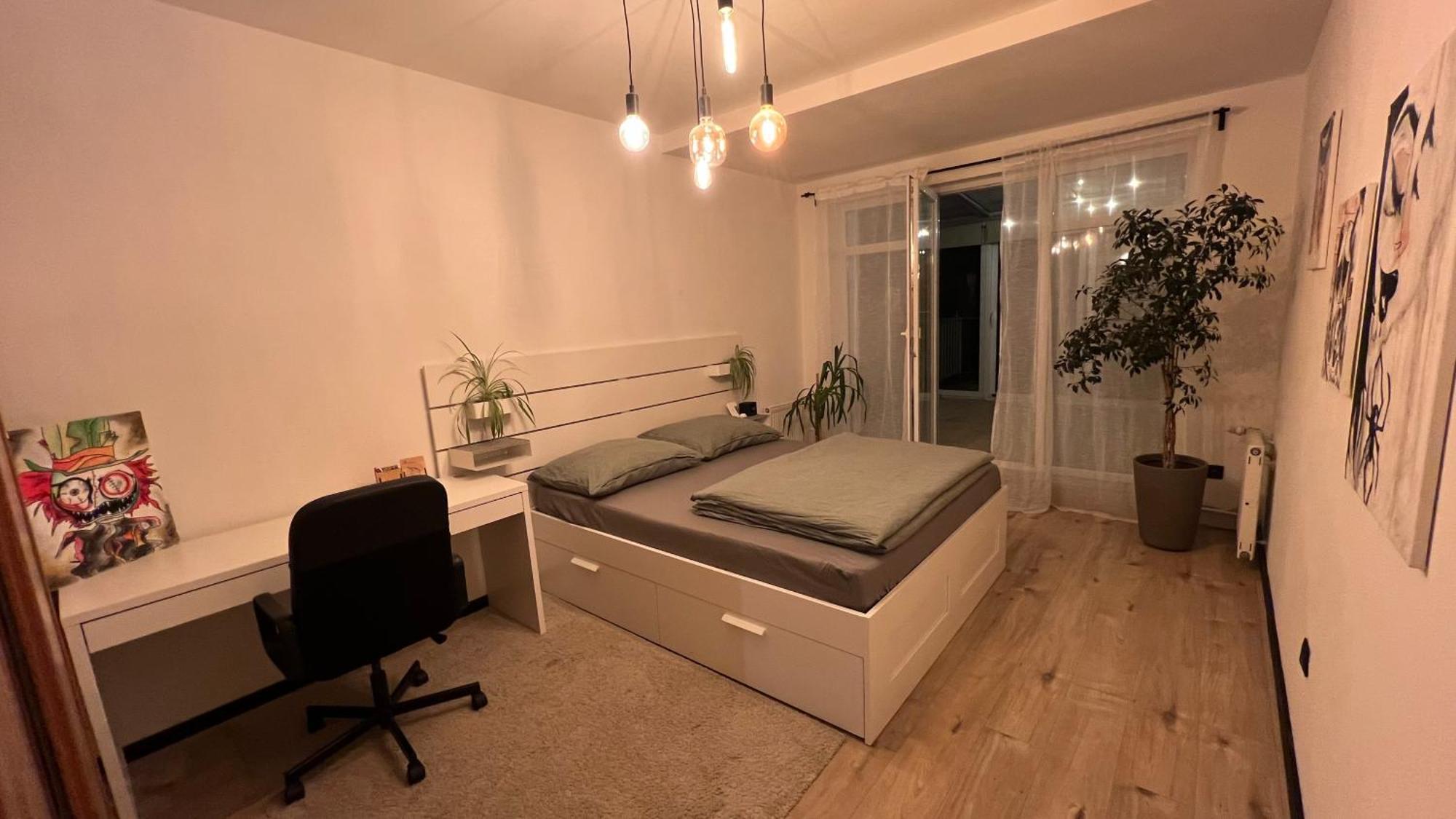 Lake Apartment, 2X Free Garage, 10 Mins To Centre Bratislava Exteriör bild